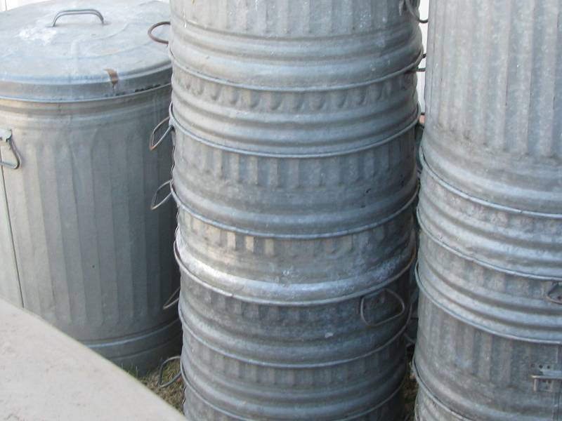20gl Trash Cans