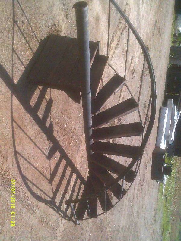 ANTIQUE SPIRAL STAIR CASE