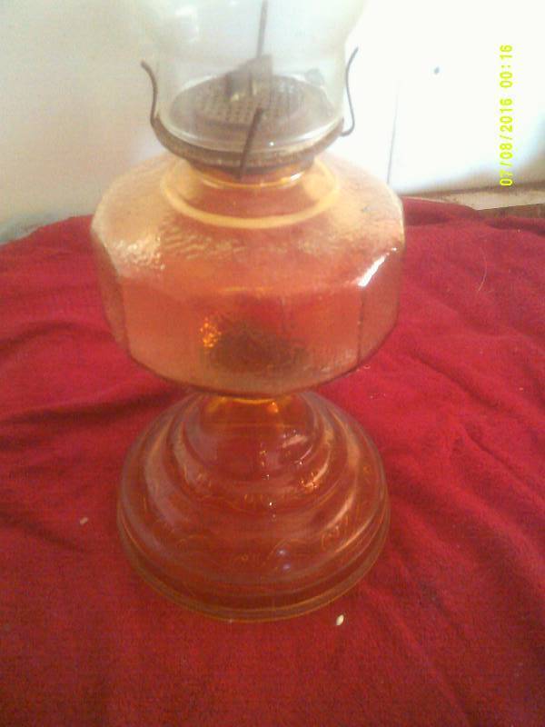 ANTIQUE AMBER OIL LAMP