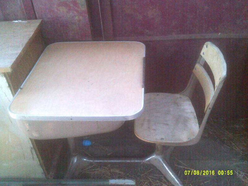 VINTAGE SCHOOL DESK