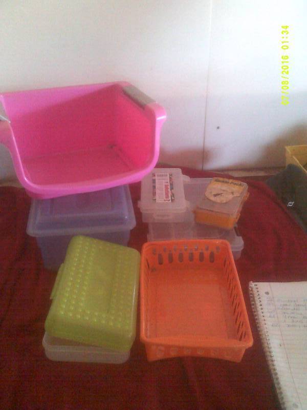 SMALL TOTE BASKET FISHING COMPARTMENTS