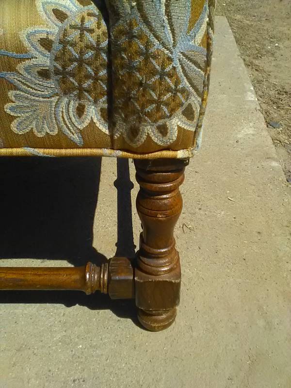 lot 2 image: ETHAN ALLEN CHAIR