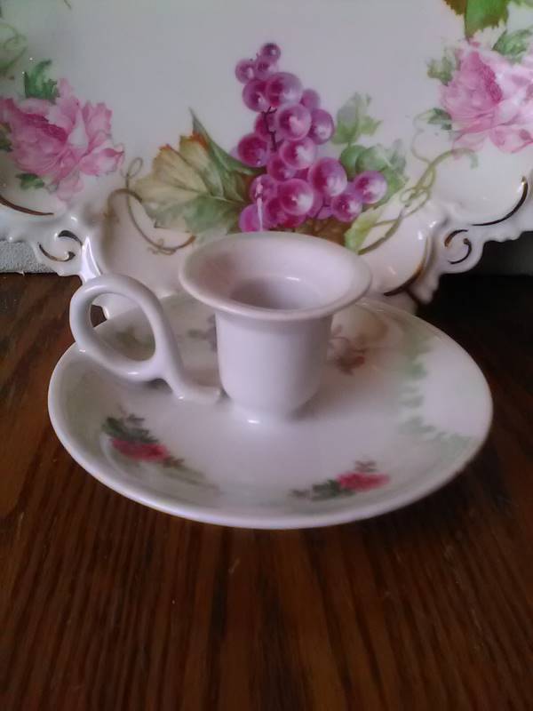lot 47 image: COLLECTIBLE GLASS