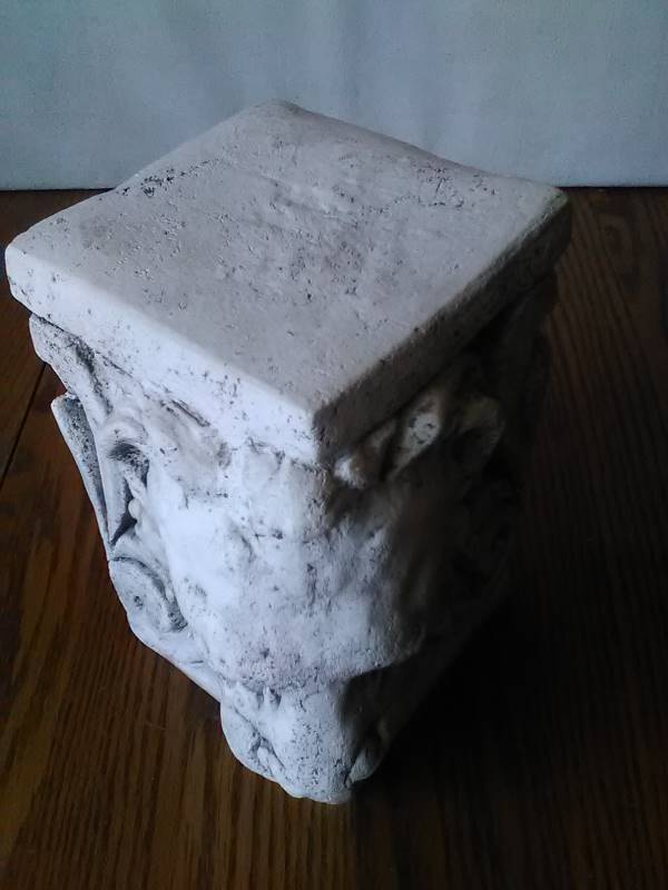 lot 77 image: LION BASE