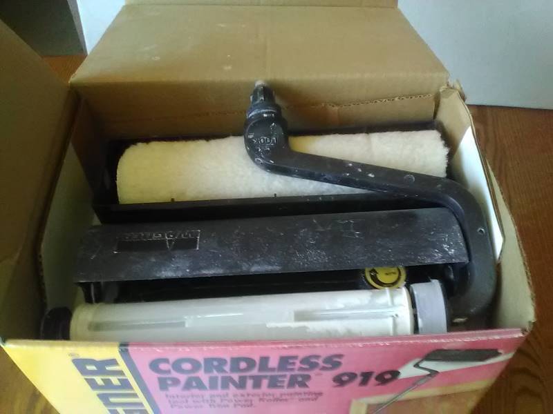 lot 104 image: CORDLESS PAINTER