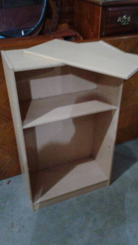 lot 11 image: Pressed Wood Book Shelf, Solid