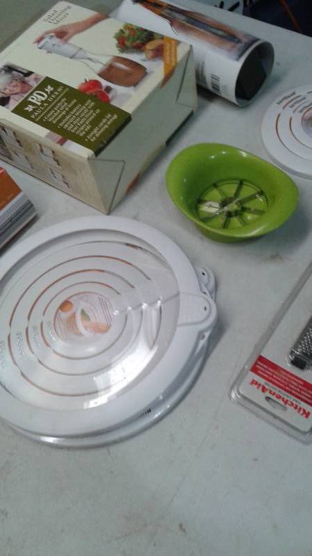 lot 43 image: Lot Of Kitchen Accessories Items, New