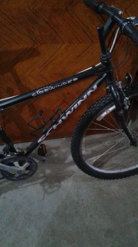 lot 67 image: Schwinn Sidewinder Mountain Bike, Used, Shows Wear, Needs Maintenance