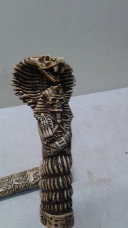 lot 86 image: Egyptian Style Cobra Mummy Knife In Sheath