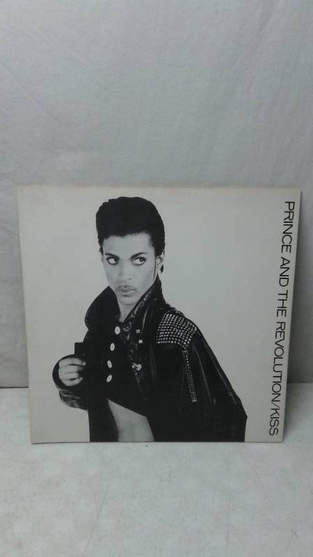 lot 120 image: 12 Prince Vinyl LP Record Cover May Show Wear, Record In Good Condition - KISS