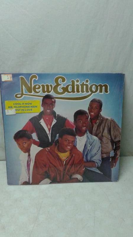 lot 134 image: 12 Vinyl LP Record, Cover May Show Wear, Record In Good Condition - New Edition