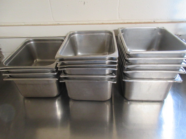 STAINLESS STEEL STEAM PANS
