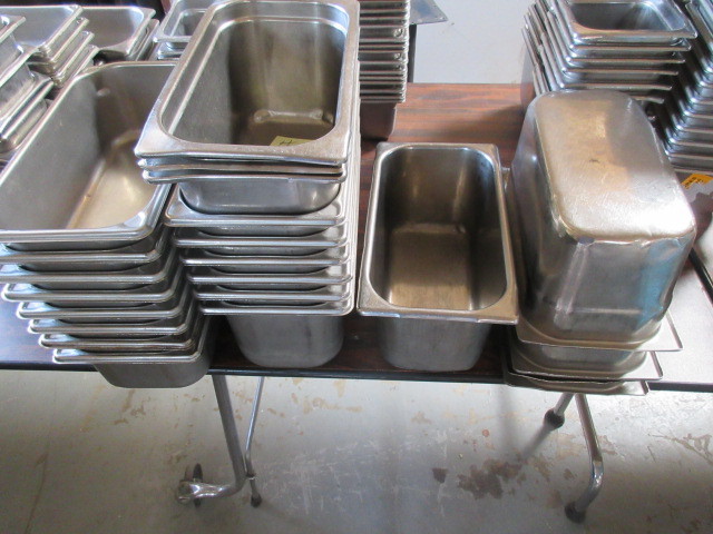 STAINLESS STEEL STEAM PANS