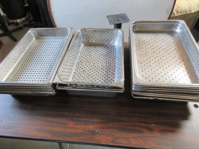 STAINLESS STEEL STEAM PANS