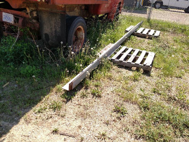 (2) 5 x 5 x 516 Angle Iron, 20...