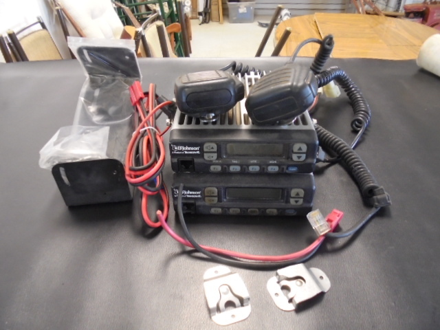 lot 66 image: 2 Way Radios