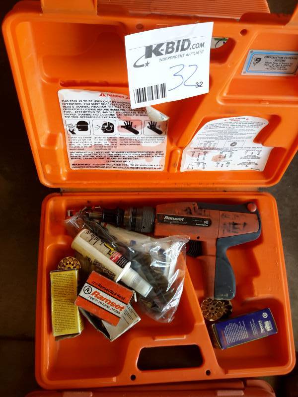 lot 32 image: Ramset Redhead D45 Powder Actuated Fastening Tool WITH CASE