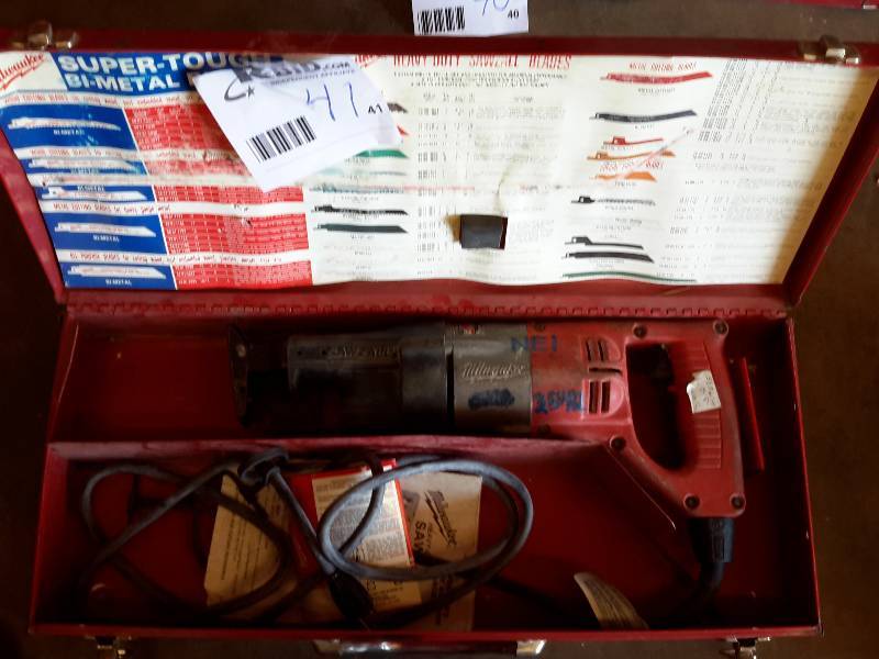 lot 41 image: Milwaukee, Electric Sawzall