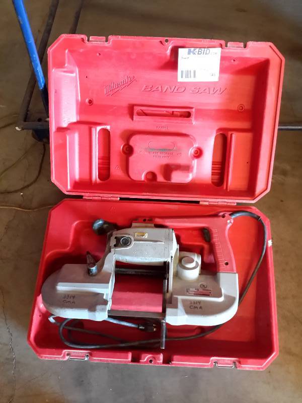 lot 46 image: Milwaukee, Heavy Duty Band Saw, Electric With case
