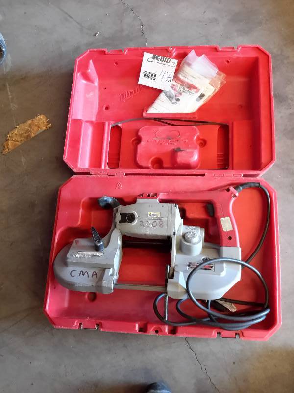 lot 47 image: Milwaukee, Heavy Duty Band Saw, Electric With case