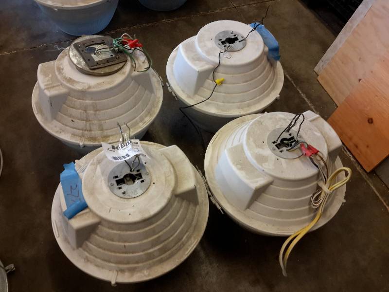 lot 57 image: 4, 150W Light FixturesBulbs.. See tag for Description