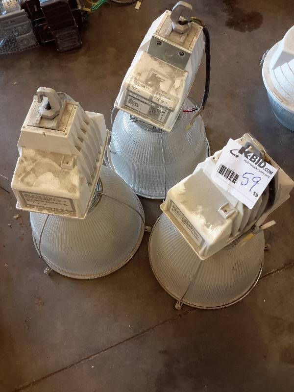 lot 59 image: 3, 400 Watt light fixturesbulbs for use in Damp locations. See tag for description