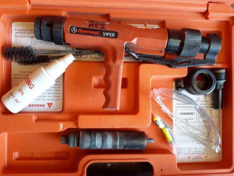 lot 23 image: RAMSET, VIPER, Powder Actuated Gun