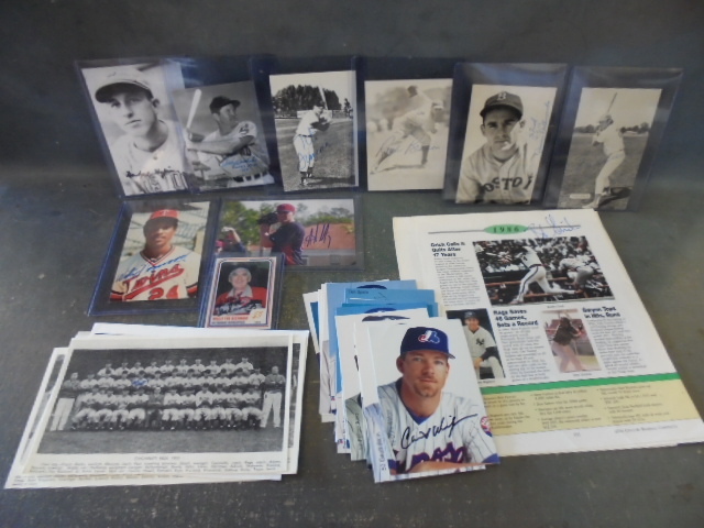lot 4 image: Autographed Baseball Memorabilia