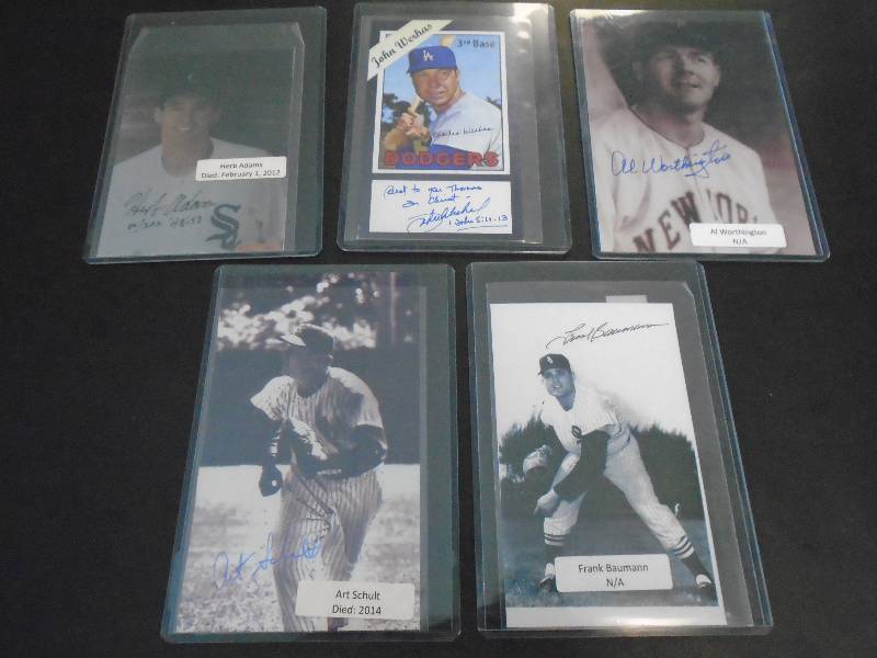 lot 30 image: 5 Vintage Autographed Baseball Postcards