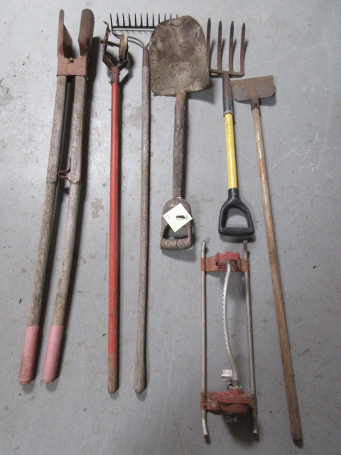 LAWN AND GARDEN TOOLS
