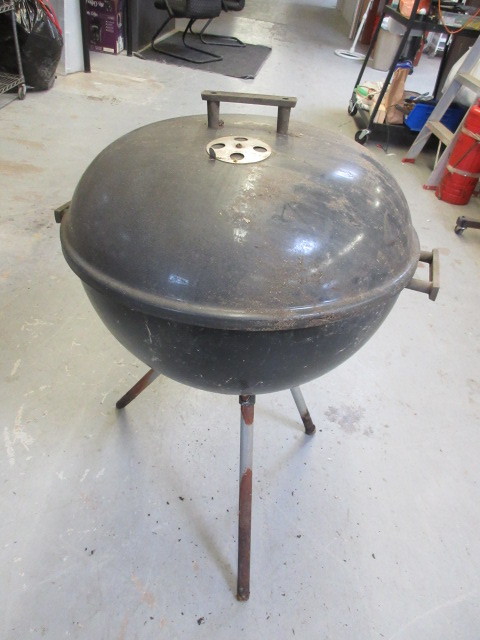 CHARCOAL GRILL