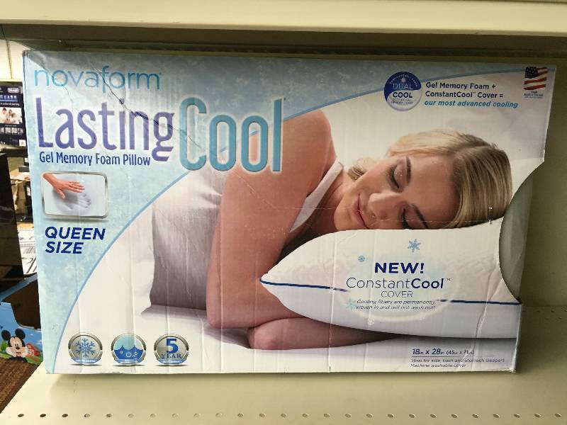 lot 302 image: Lasting Cool Gel Memory Foam Pillow, Retail $29.99