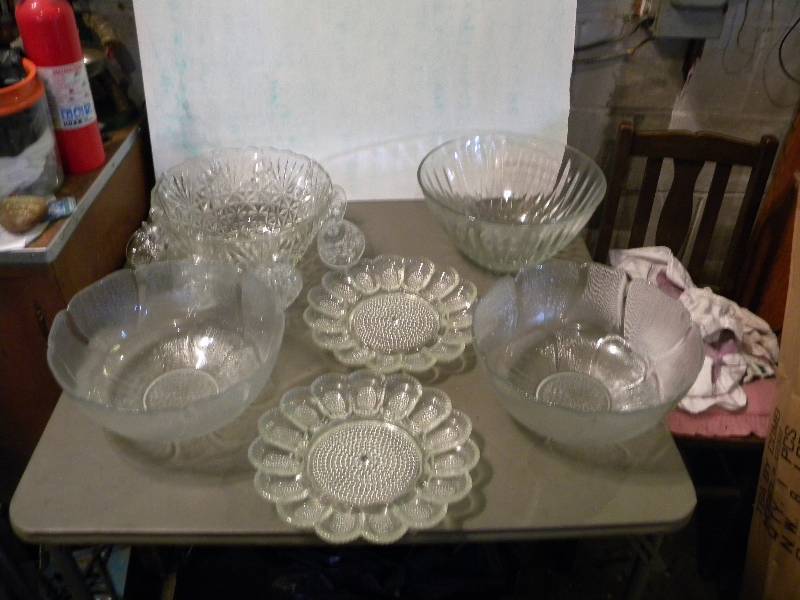 Bowls & Deviled Egg Trays