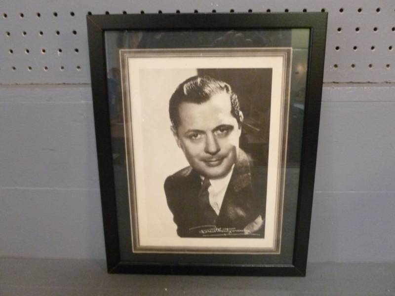lot 60 image: Vintage Picture