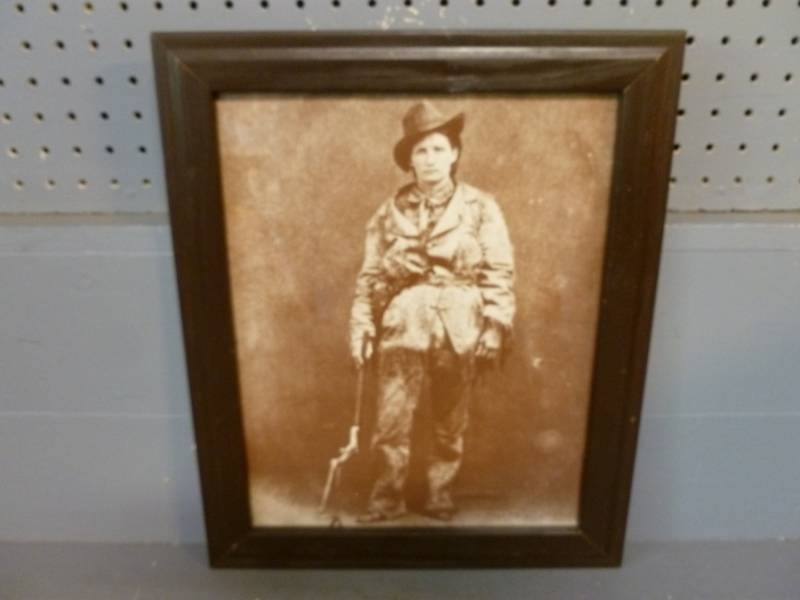 lot 62 image: Picture