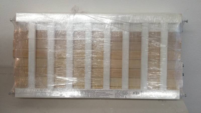 lot 25 image: Toddler bed - like new condition