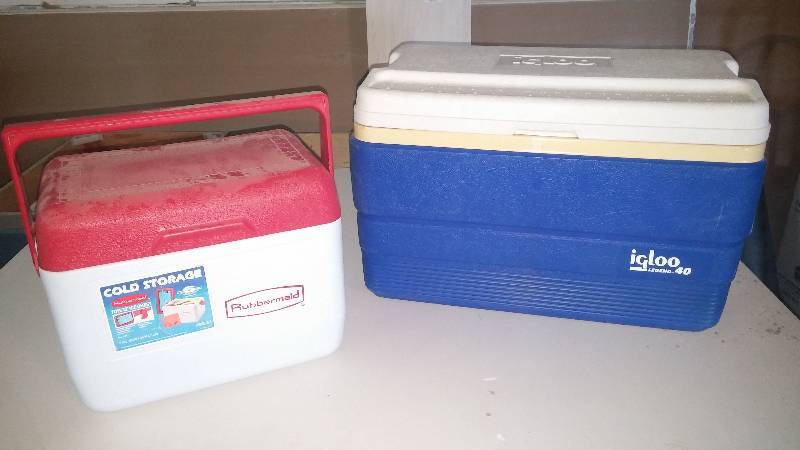 lot 40 image: 3 Cooler Set