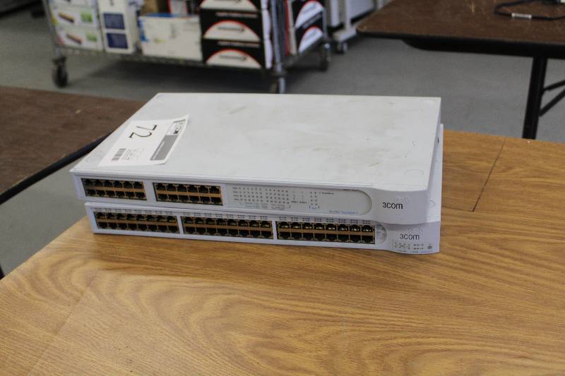 lot 72 image: Lot of (2) 3Com SuperStack3 4400 Switch