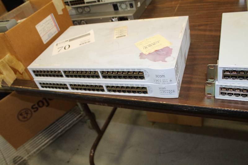 lot 70 image: Lot of (2) 3Com SuperStack3 4400 Switch