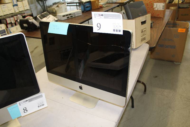lot 9 image: Apple iMac  Desktop Computer