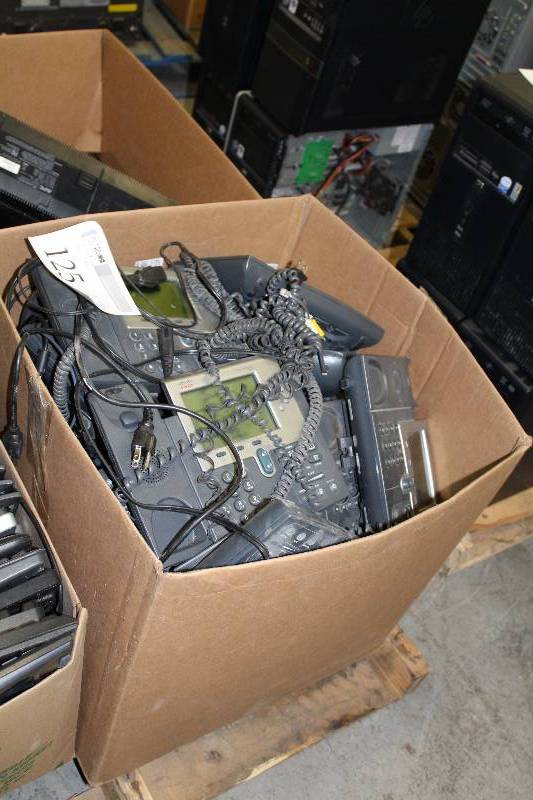 lot 125 image: Cisco Telephones