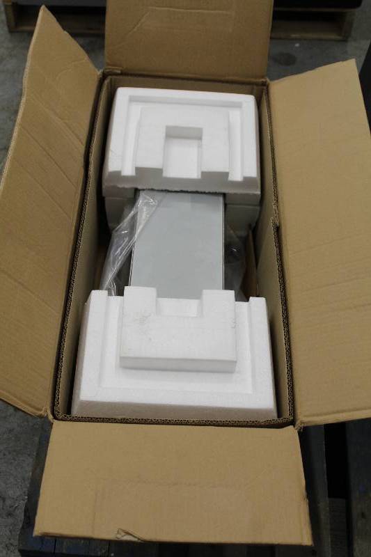 lot 121 image: APC Battery Backup