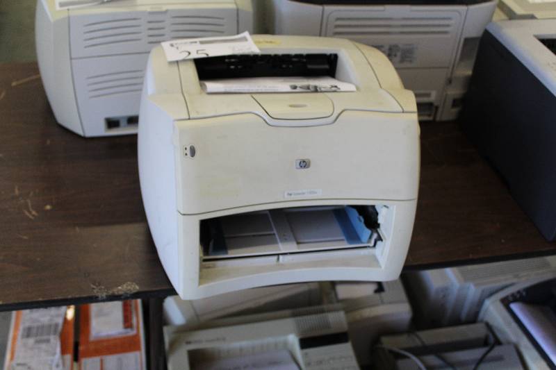 lot 25 image: HP LaserJet 1300n Printer