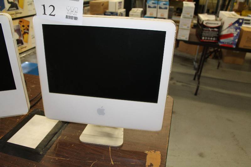 lot 12 image: Apple iMac G5 17in. Desktop Computer