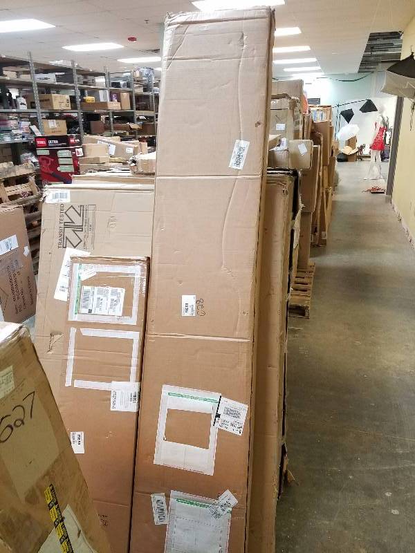 lot 628 image: South Shore Gloria King Headboard 78