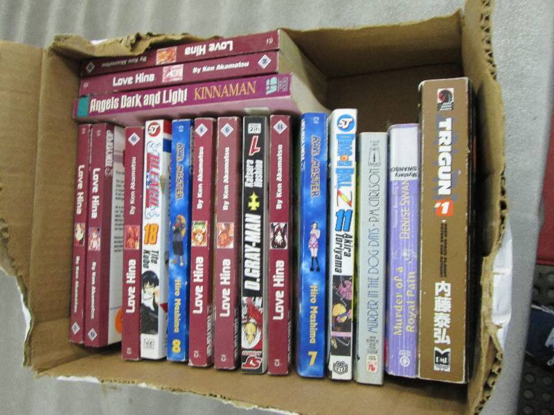 lot 175 image: Box of Graphic Novel Books, many Lo...