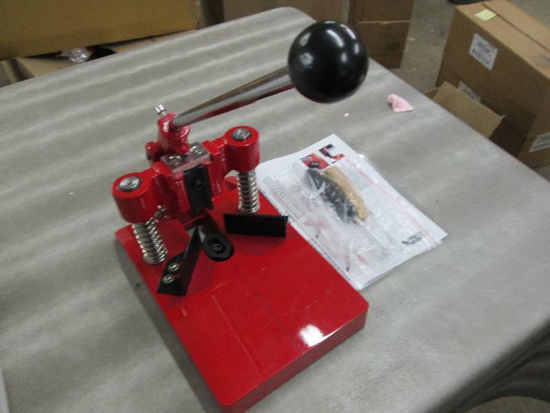 lot 196 image: Sooper Rounder Corner Rounder (Incl...