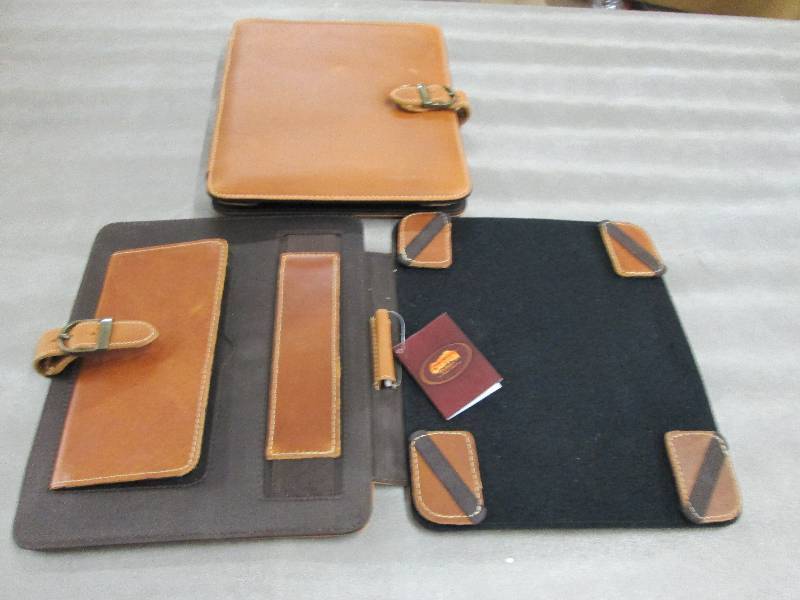 lot 229 image: Lot of 2 Canyon Bear Canyon Tablet ...