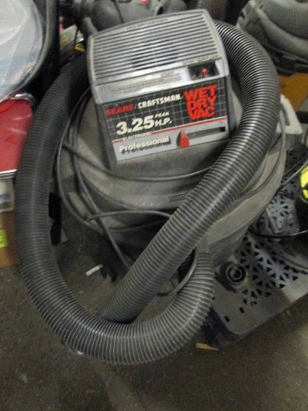 lot 256 image: Craftsman Professional 3.25 Hp Wet-...