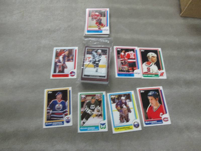 lot 117 image: 50 Hockey Stars Cards...